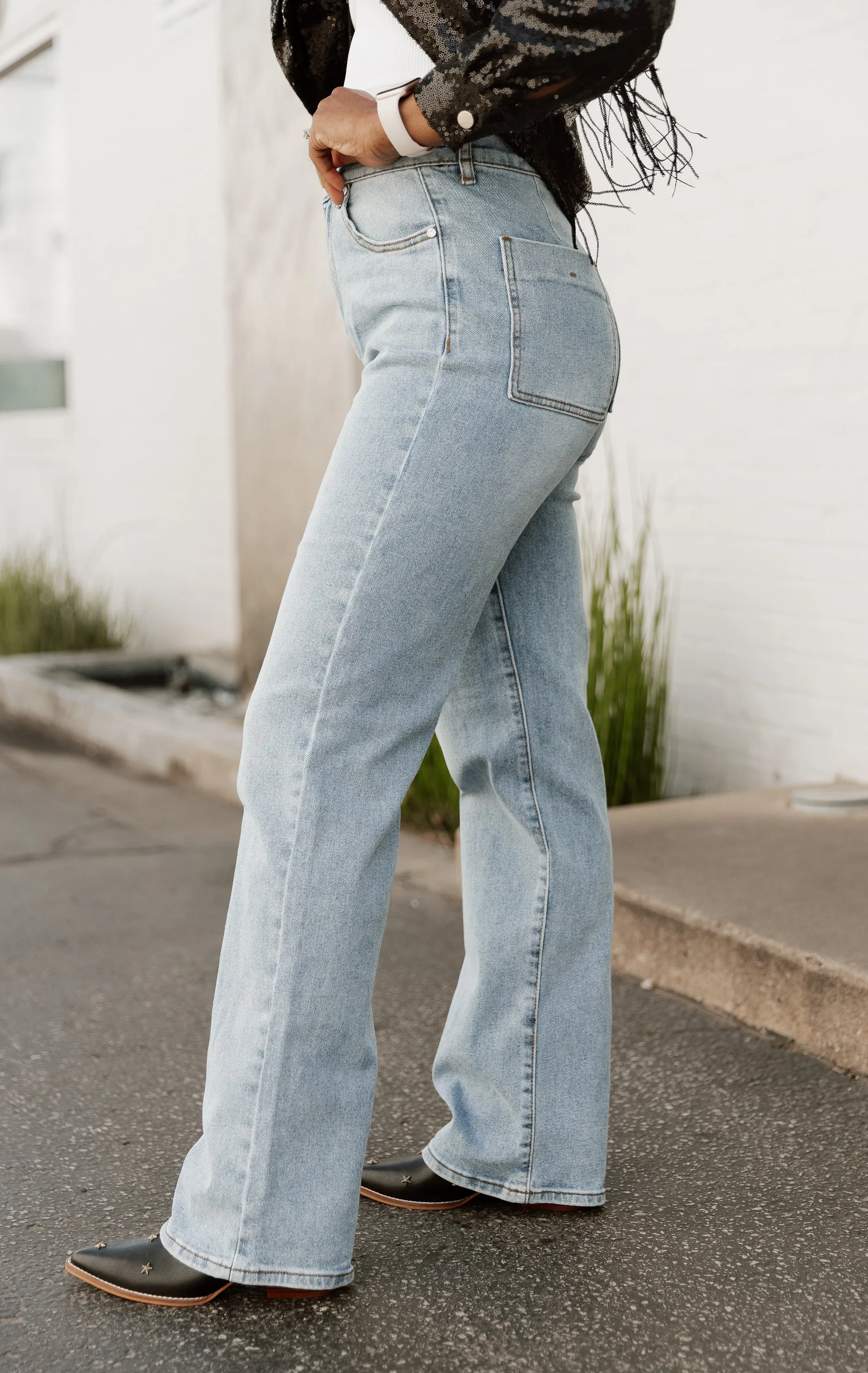 BELTED BELLE DENIM JEANS