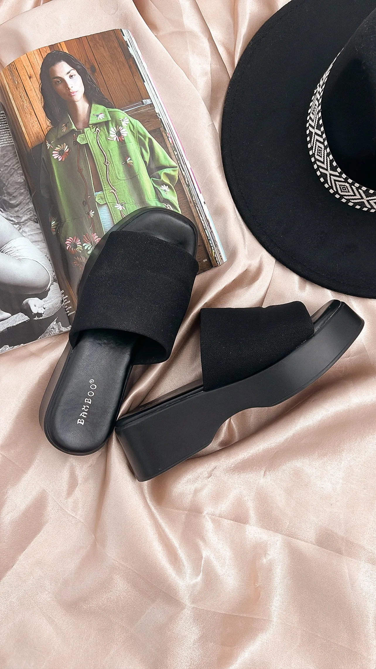 dos mil 1 low wedge sandals