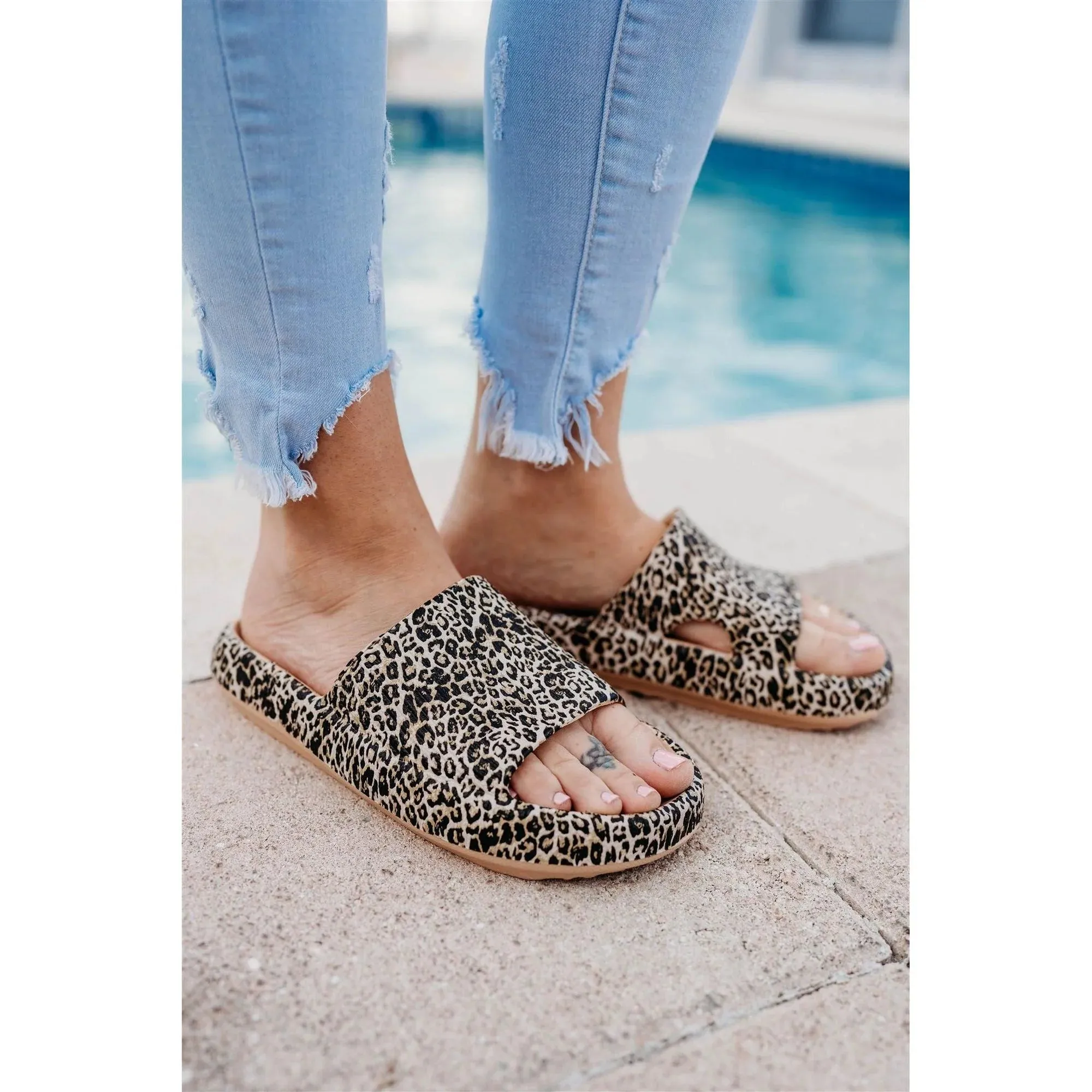 Insanely Comfy slide Sandals