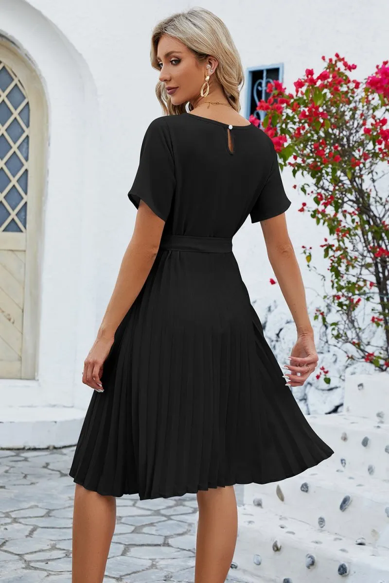 Summer Spell Casual Short Sleeve Midi Pleated Dresses